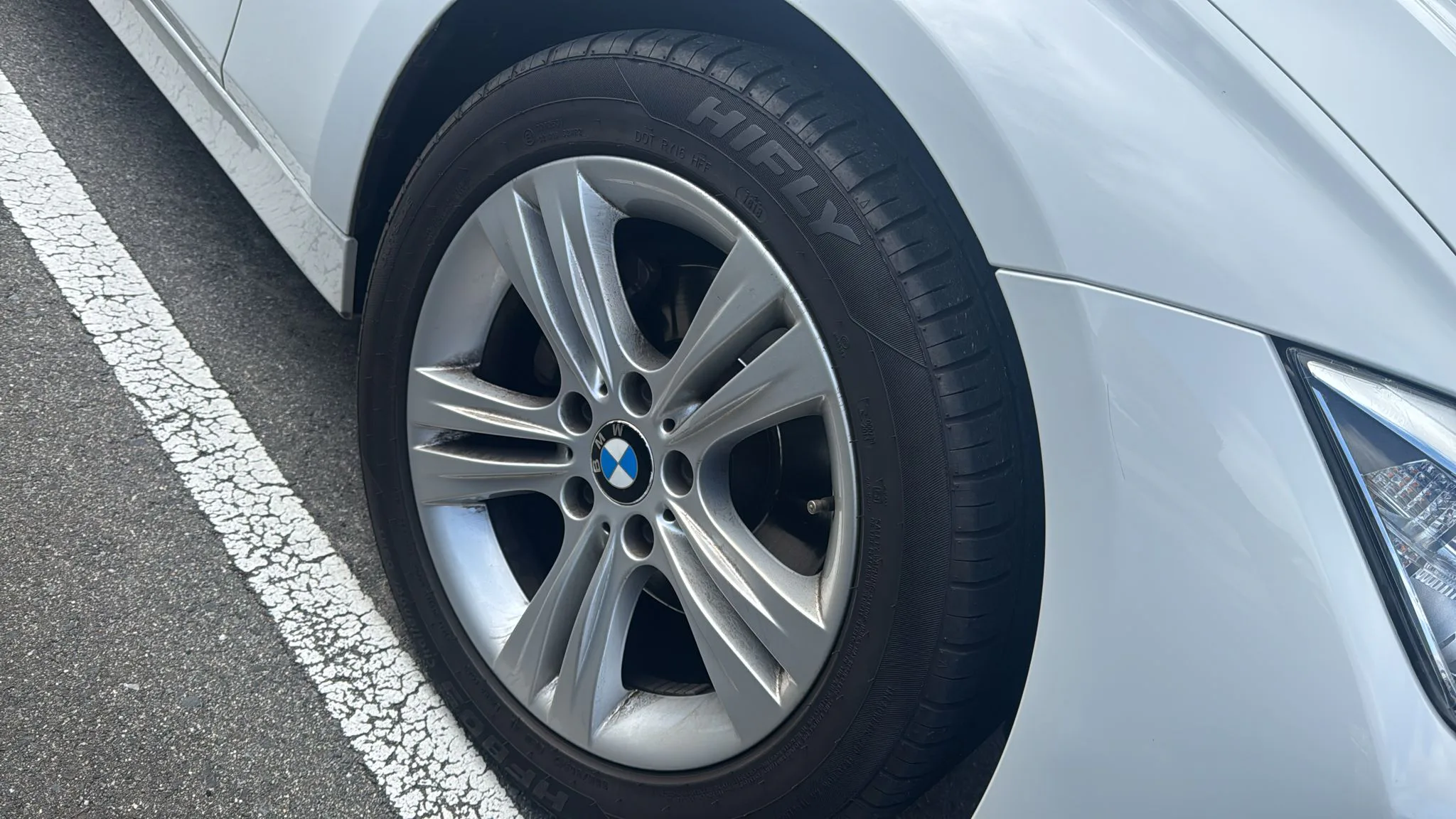 2013 BMW 3 Series thumbnail 6