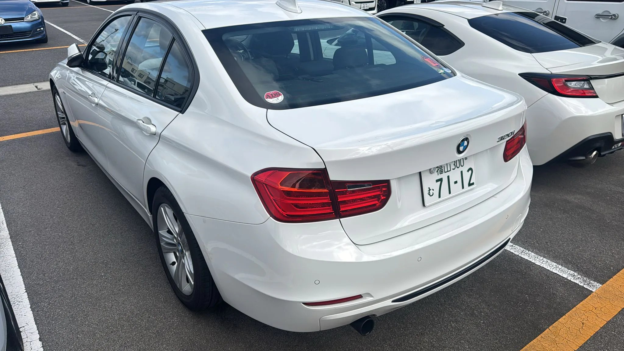 2013 BMW 3 Series thumbnail 3